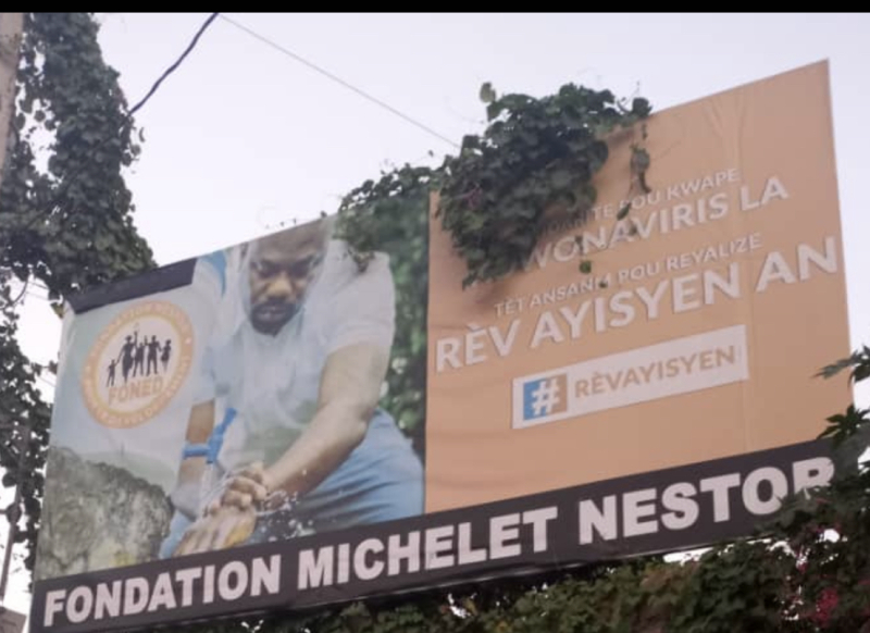 Photo n° 1 : Affiche de sensibilisation aux gestes barrières de la Fondation Michelet Nestor
